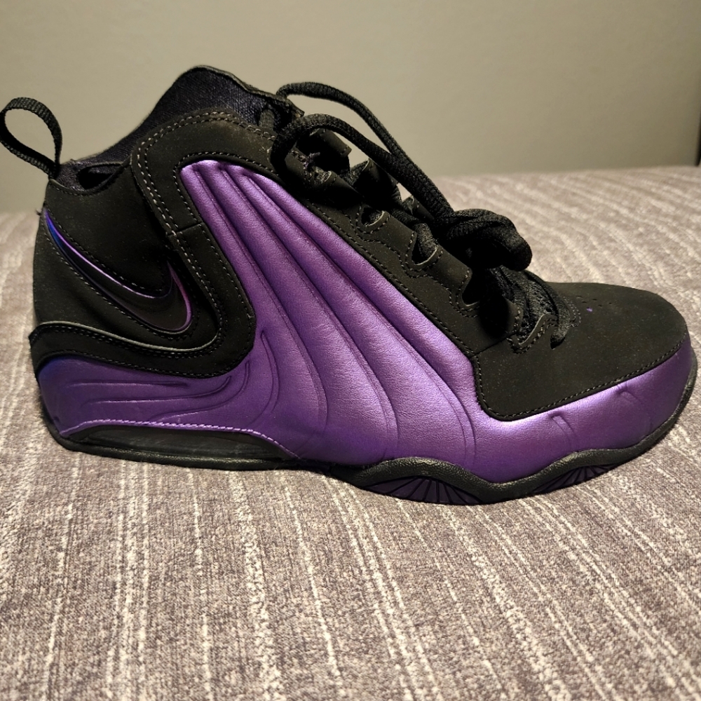 (NIB) Nike Air Max Wavy BV1342-001 Black/Eggplant Basketball Shoes 6Y/ Women's 7